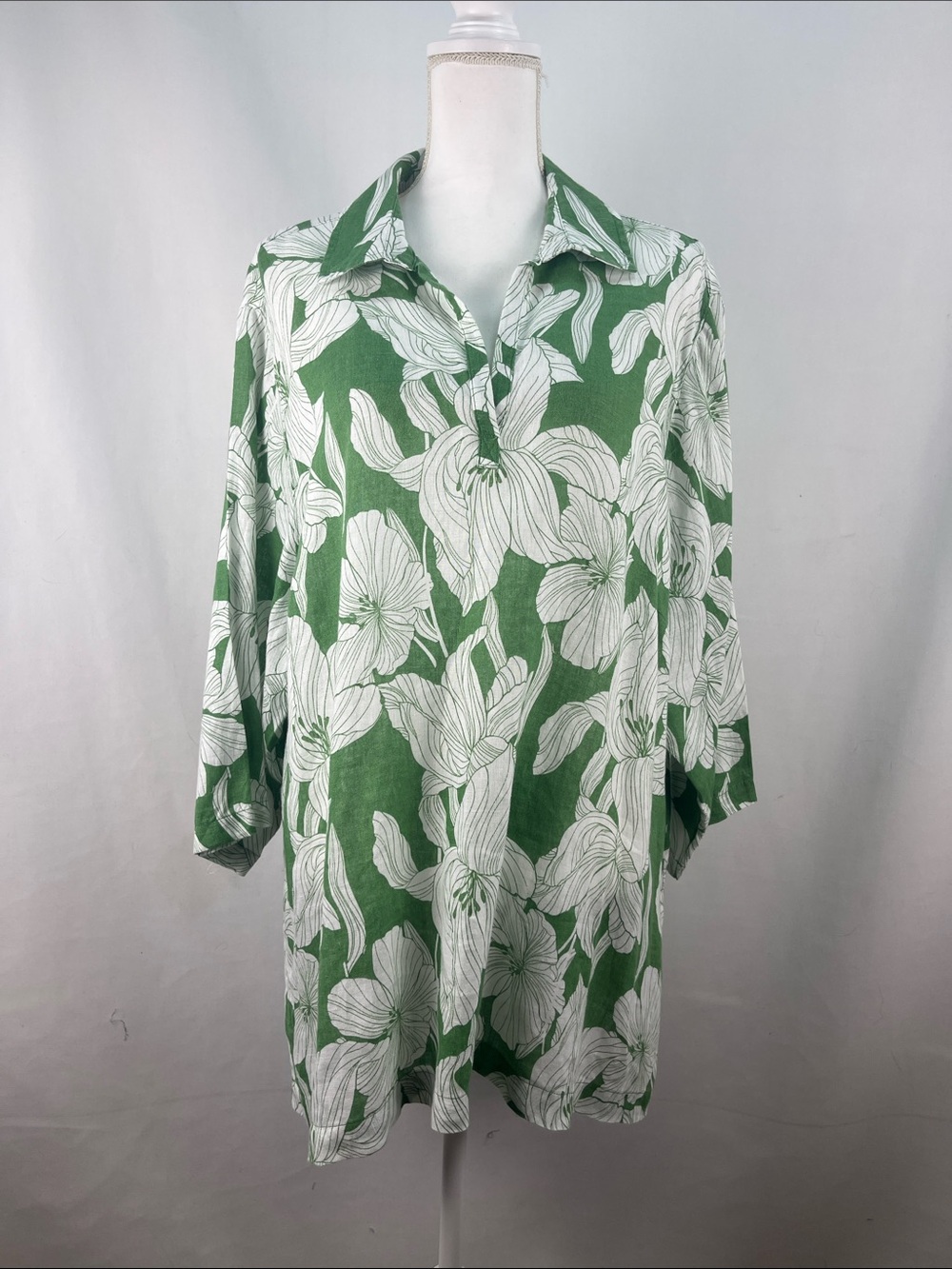 Tahari Women's 100% Linen Graphic Floral Tunic Blouse Green White Size 2X